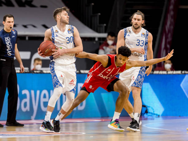 球队整体的 球队整体的