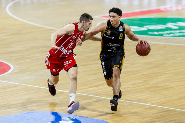 更是团队策 更是团队策