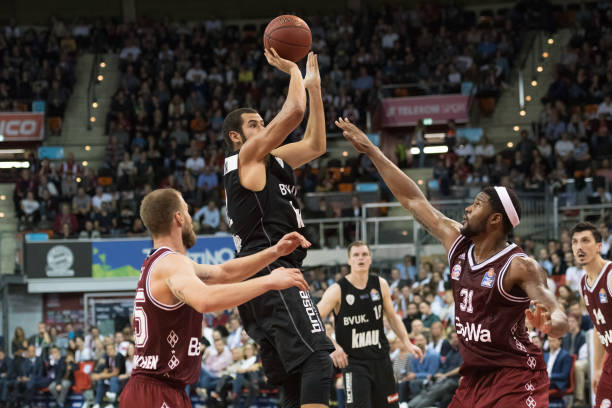 求对方赔偿 求对方赔偿